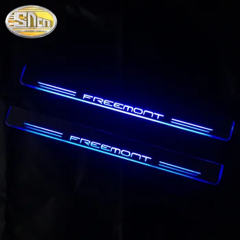 SNCN 4PCS Akrilo Juda LED Sveiki Pedalą Automobilis Nusitrinti Plokštė Pedalo Durų Slenksčio Kelias Šviesos Fiat Freemont 2012 2013