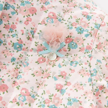 DBZ16659 dave bella pavasario kūdikių mergaičių mados lankas gėlių spausdinti kišenės kamšalu kailio vaikams viršūnes kūdikiams, vaikiška viršutinių drabužių siuvimas